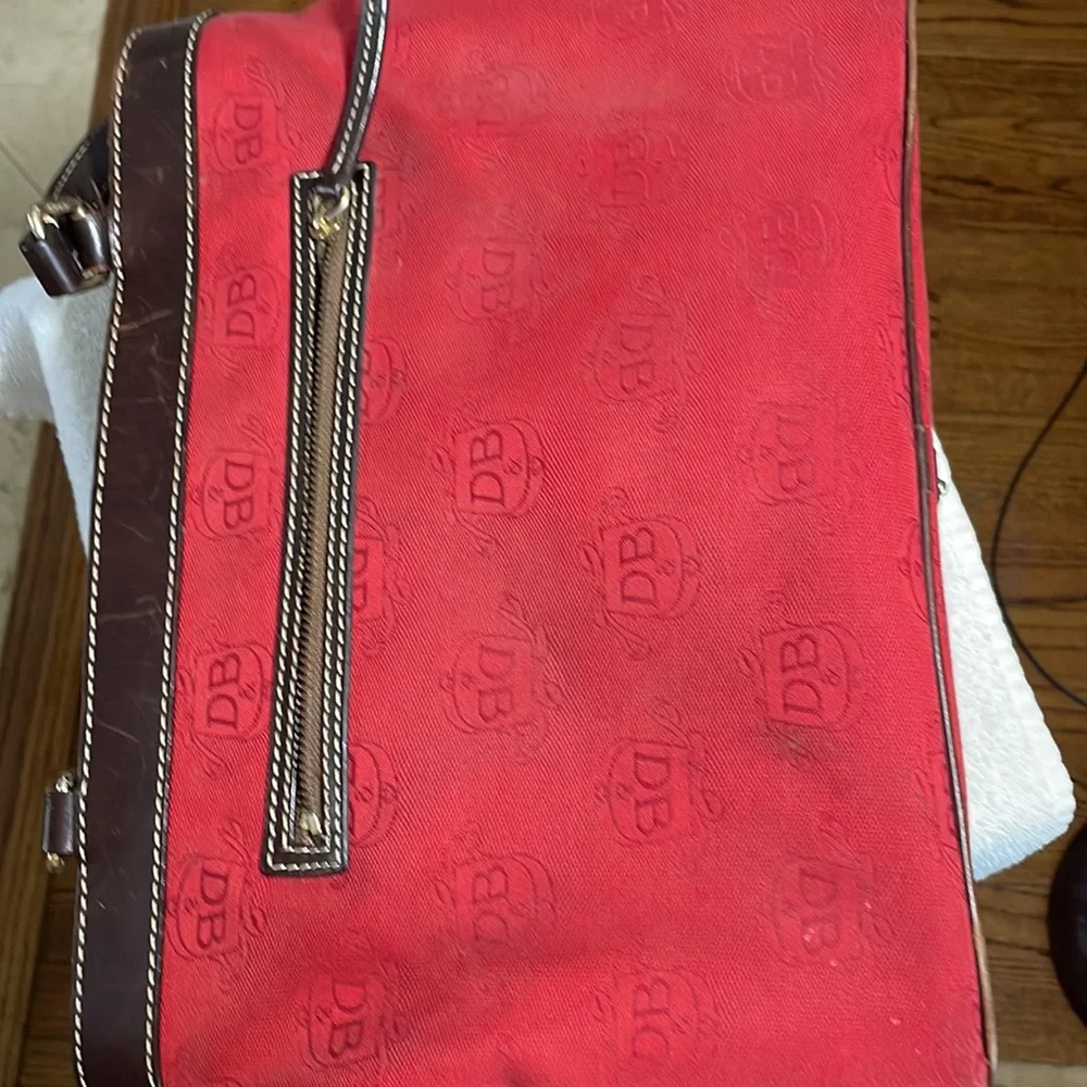 Dooney & Bourke Signature Fabric Top Zipper Tote - Picture 3 of 11